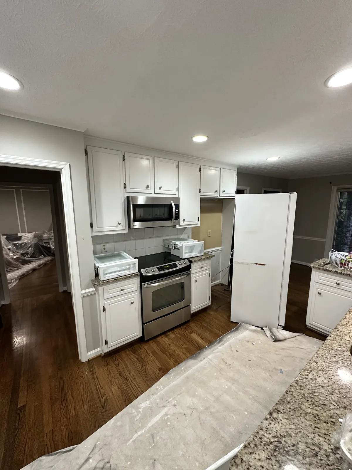 Kitchen before remodel, Marietta GA